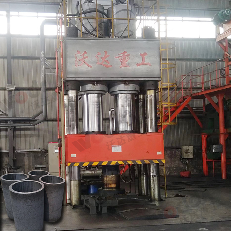 石墨坩堝自動化生產(chǎn)線_2000噸坩堝液壓機_200噸液壓機廠家